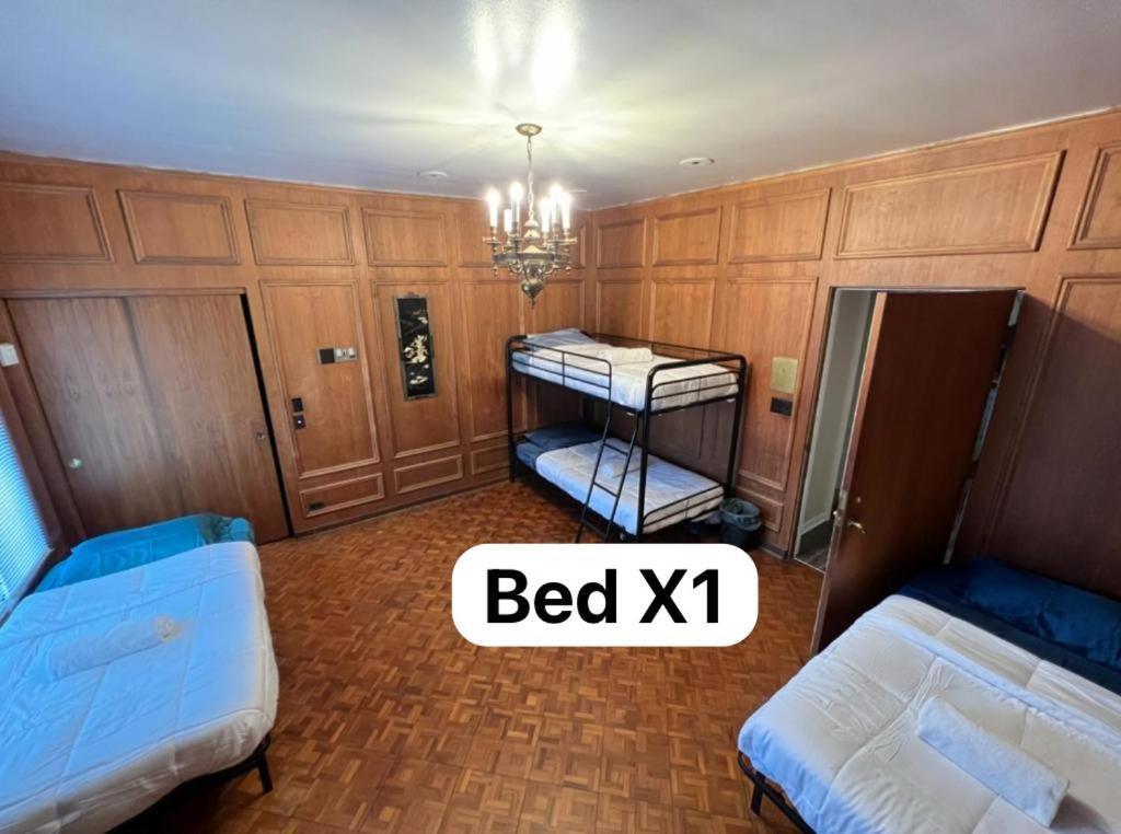 Хостел Pill Hill Mansion Чикаго Экстерьер фото